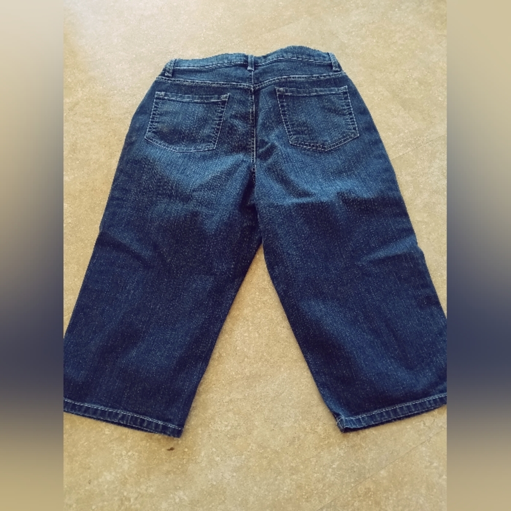High rise Gloria Vanderbilt capris size 10 Amanda All Around Slimming Effect
